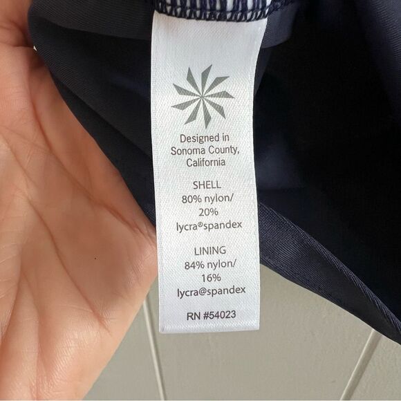 Athleta Navy Blue Tankini Top Size 36 B/C - Picture 5 of 9